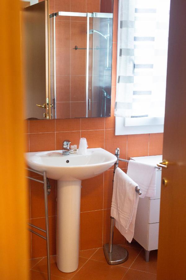 Appartamento Borgo Peschiere Maniago Luaran gambar